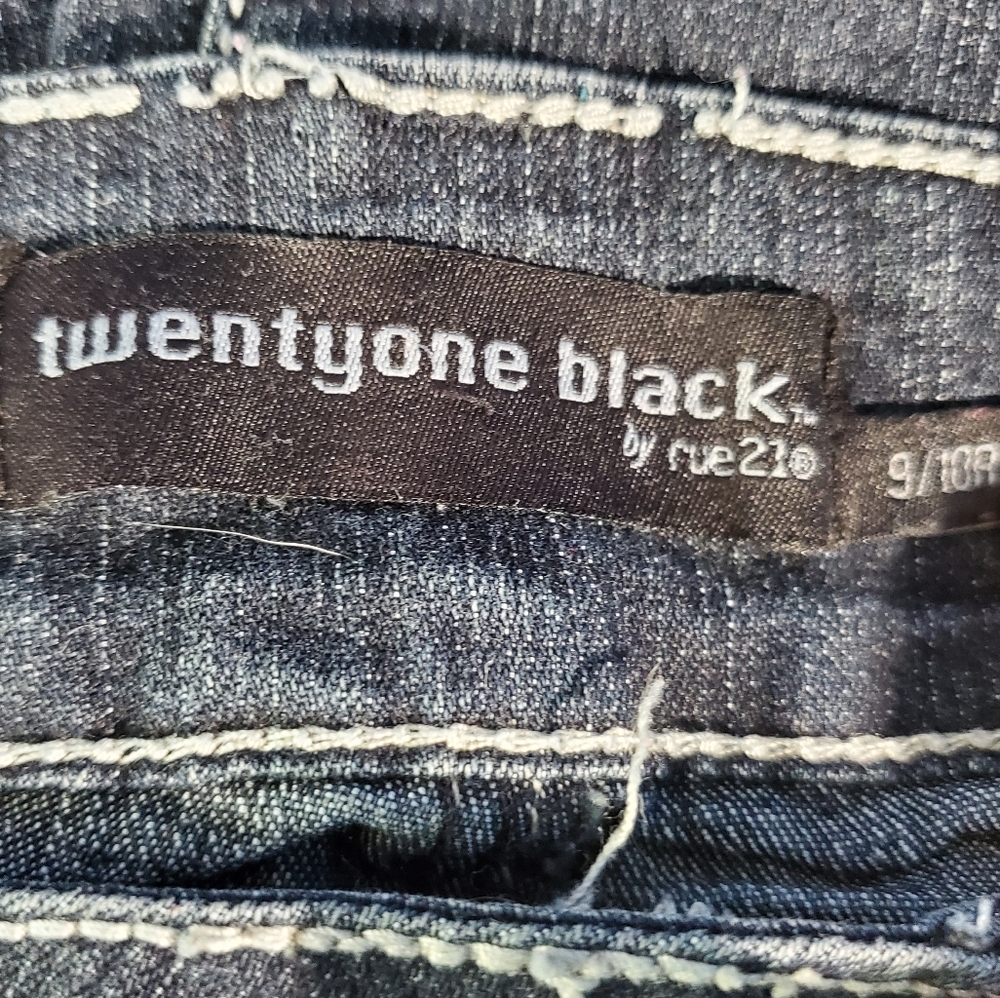 RUE 21 Distressed Jeans Rhinestone Back Pocket - Picture 6 of 7